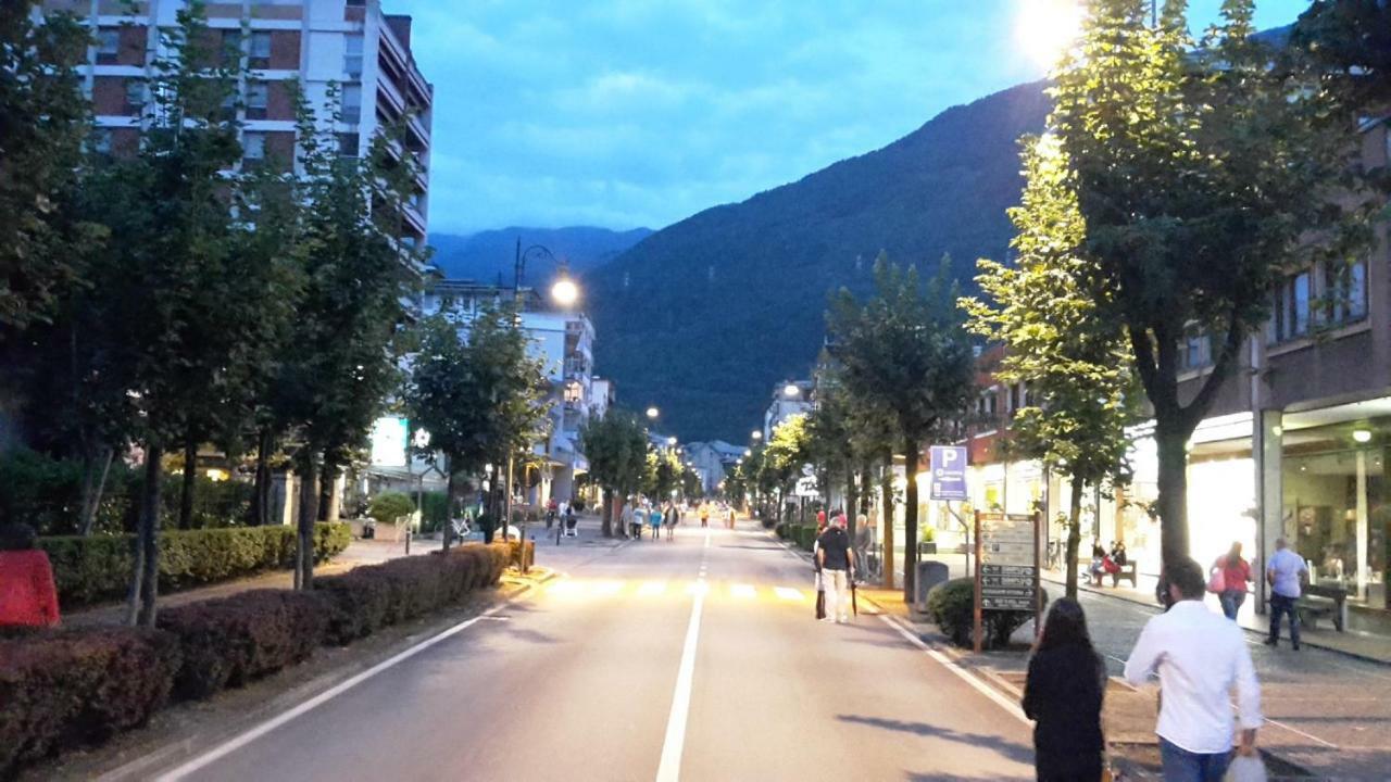 Bed And Breakfast Sweet Home Tirano Exterior foto